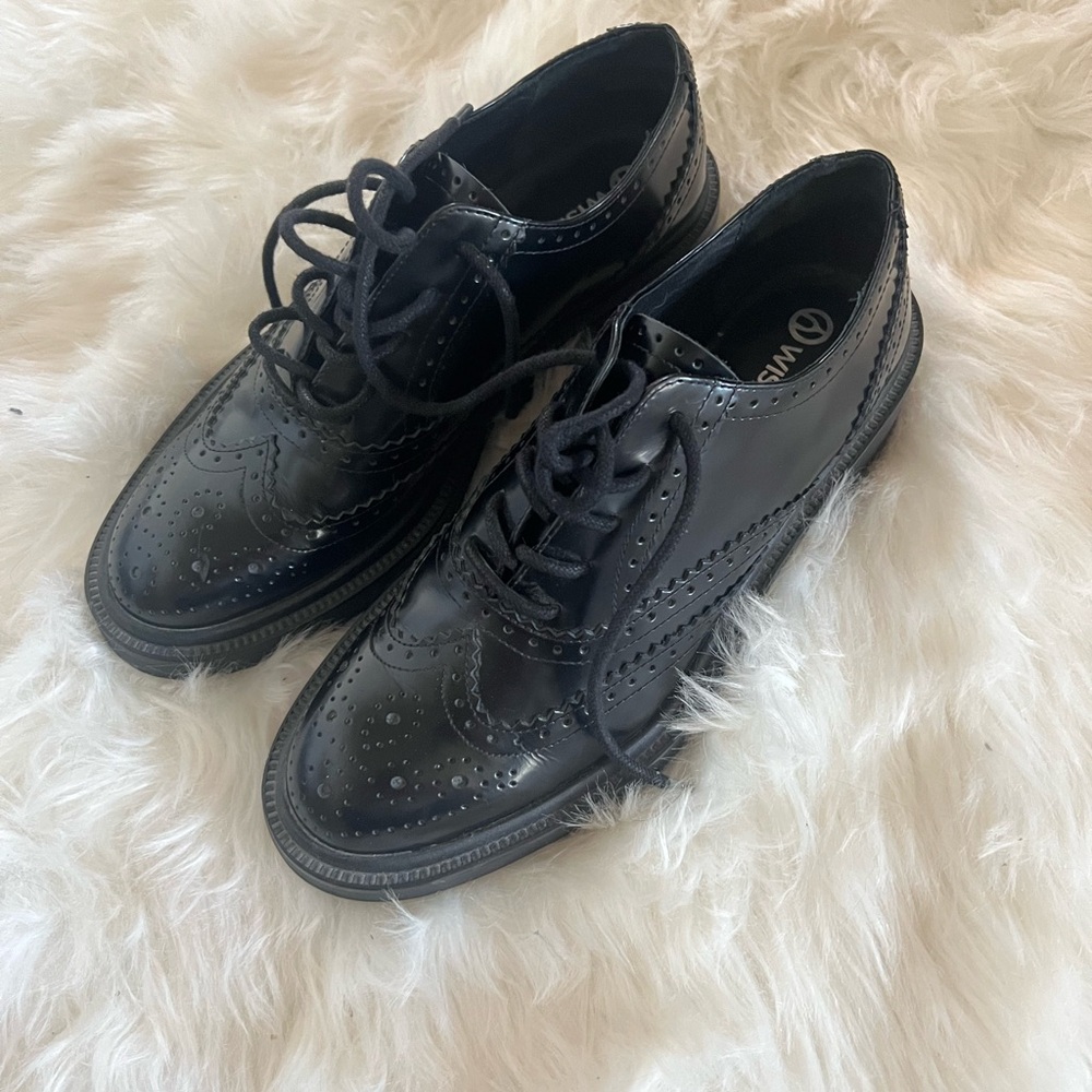 Wishbone lace up loafers